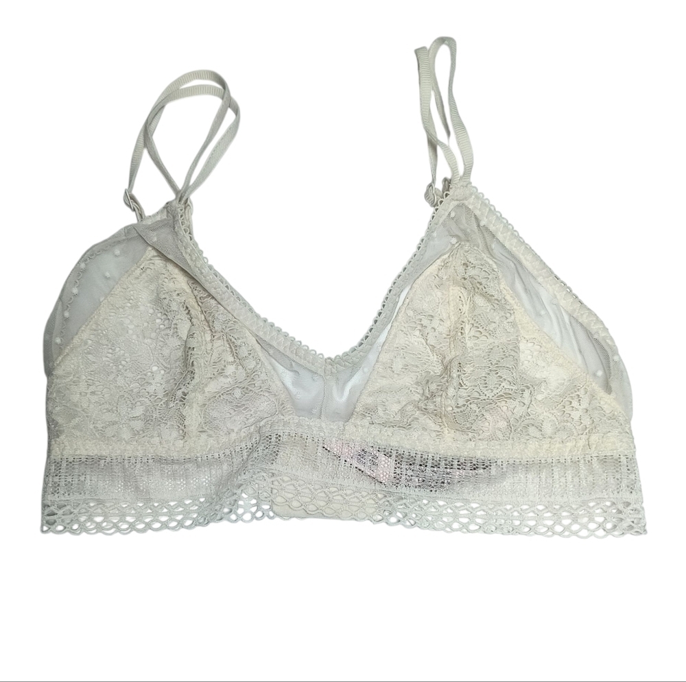 Victoria's Secret Elegant Lace Feminine Cream Colored Wireless Bralette M. - Picture 7 of 7